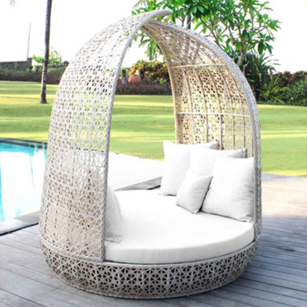 Lava Outdoor Poolside Sunbed With Cushion Daybed (White)